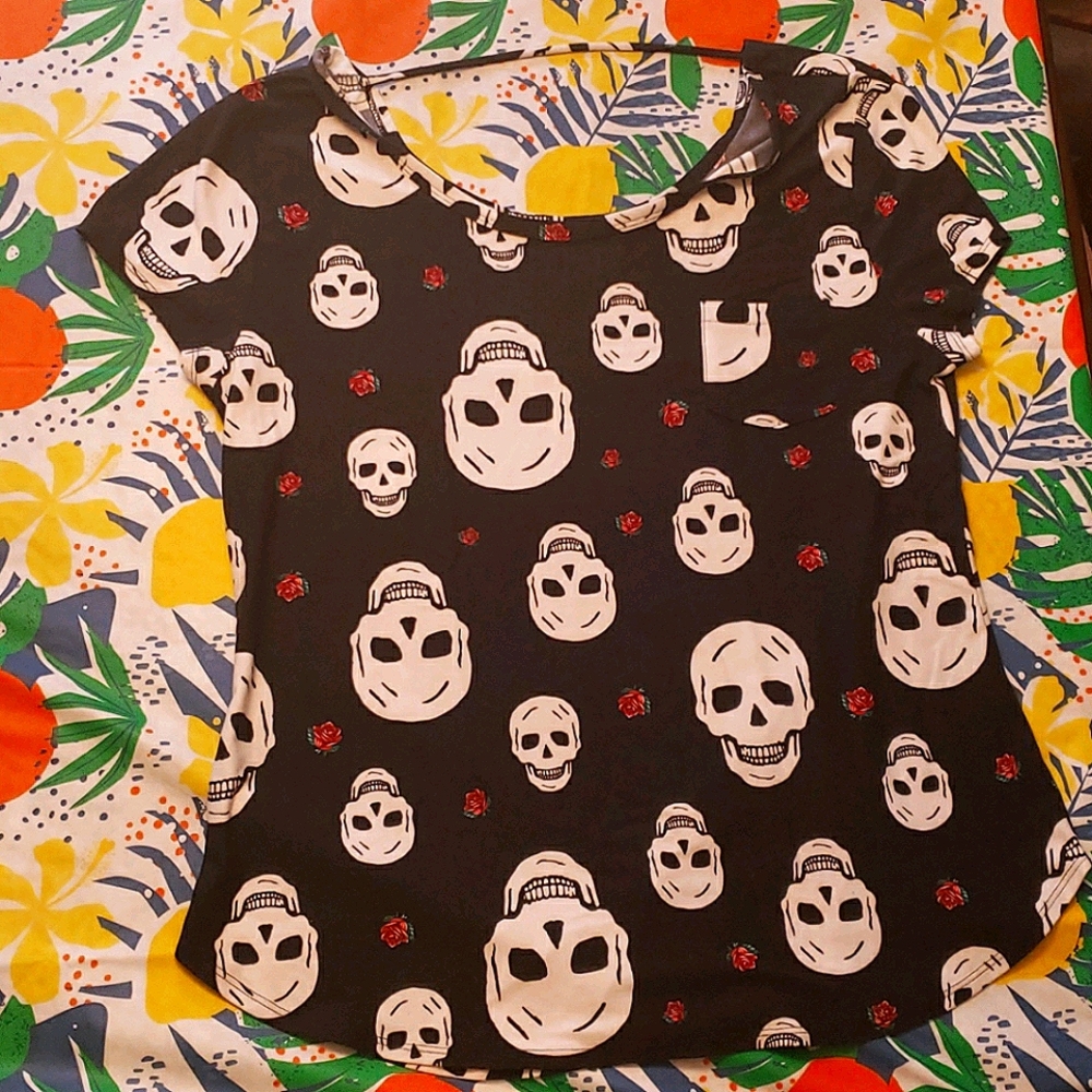 No Boundaries skull T-shirt